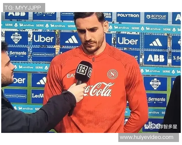 穿5号足球衣的中场球星展现绝佳控场能力与战术智慧 穿5号足球衣的中场球星展现绝佳控场能力与战术智慧