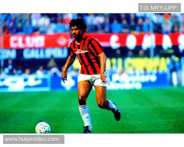 球星跨界挑战街头足球打野球 全新赛季球场上的另类风采 球星跨界挑战街头足球打野球 全新赛季球场上的另类风采